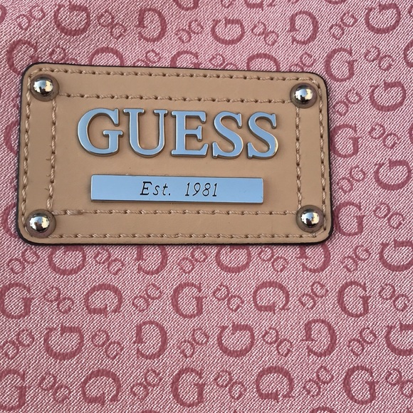 Guess Handbag - Picture 2 of 7